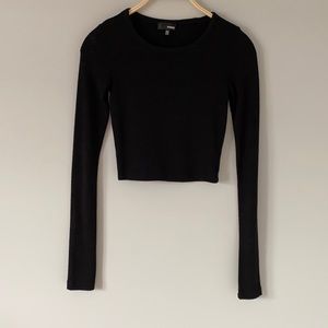 Black long sleeve crop top
